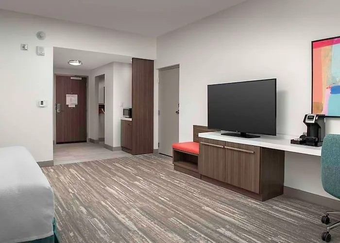 Hilton Garden Downtown * Pensacola